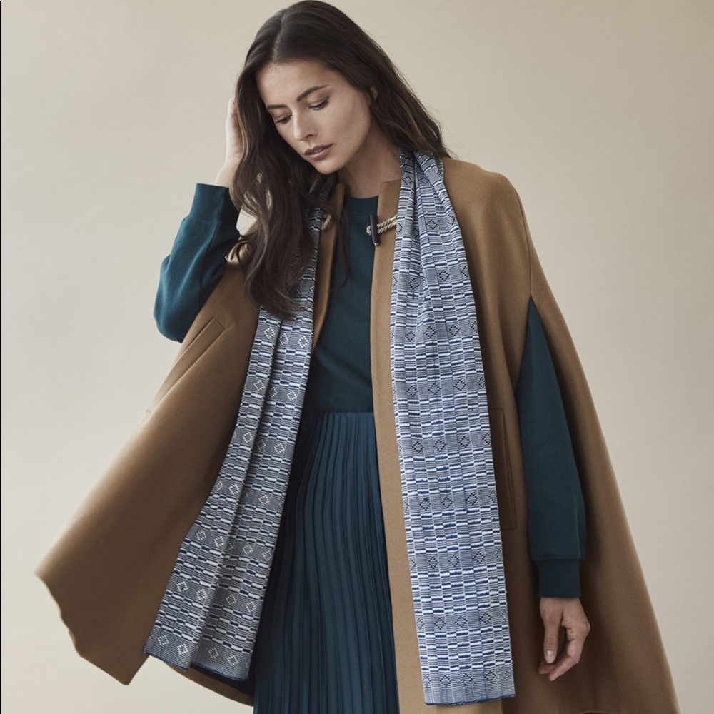 {NWT} AUTHENTIC Anna In Bhutan Dagwood Silk Scarf